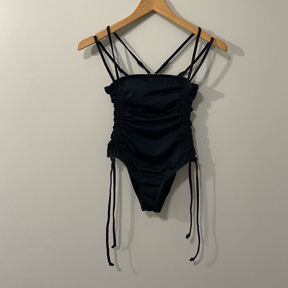 Women’s Ruched One Piece Bathing Suit (Size: XS) (Color: Black)